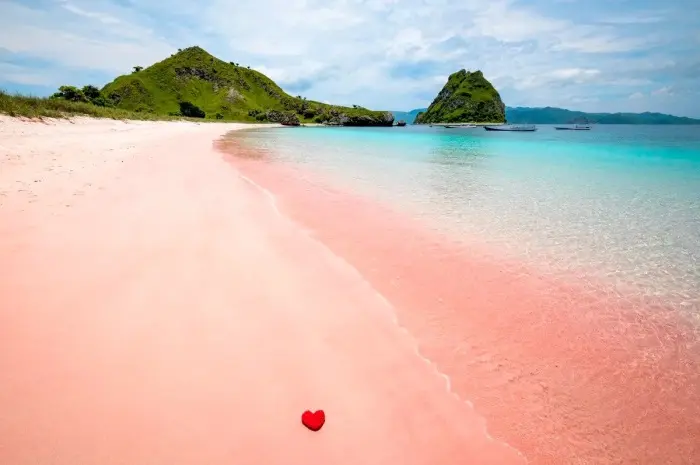 Tourist Attractions in East Nusa Tenggara with Unparalleled Natural Beauty